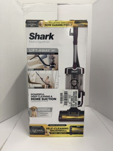Shark Navigator Upright Vacuum Cleaner with Self-Cleaning Brushroll, CU530