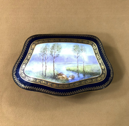 bonbonnière / boite à bijoux porcelaine de LIMOGES décor de paysage