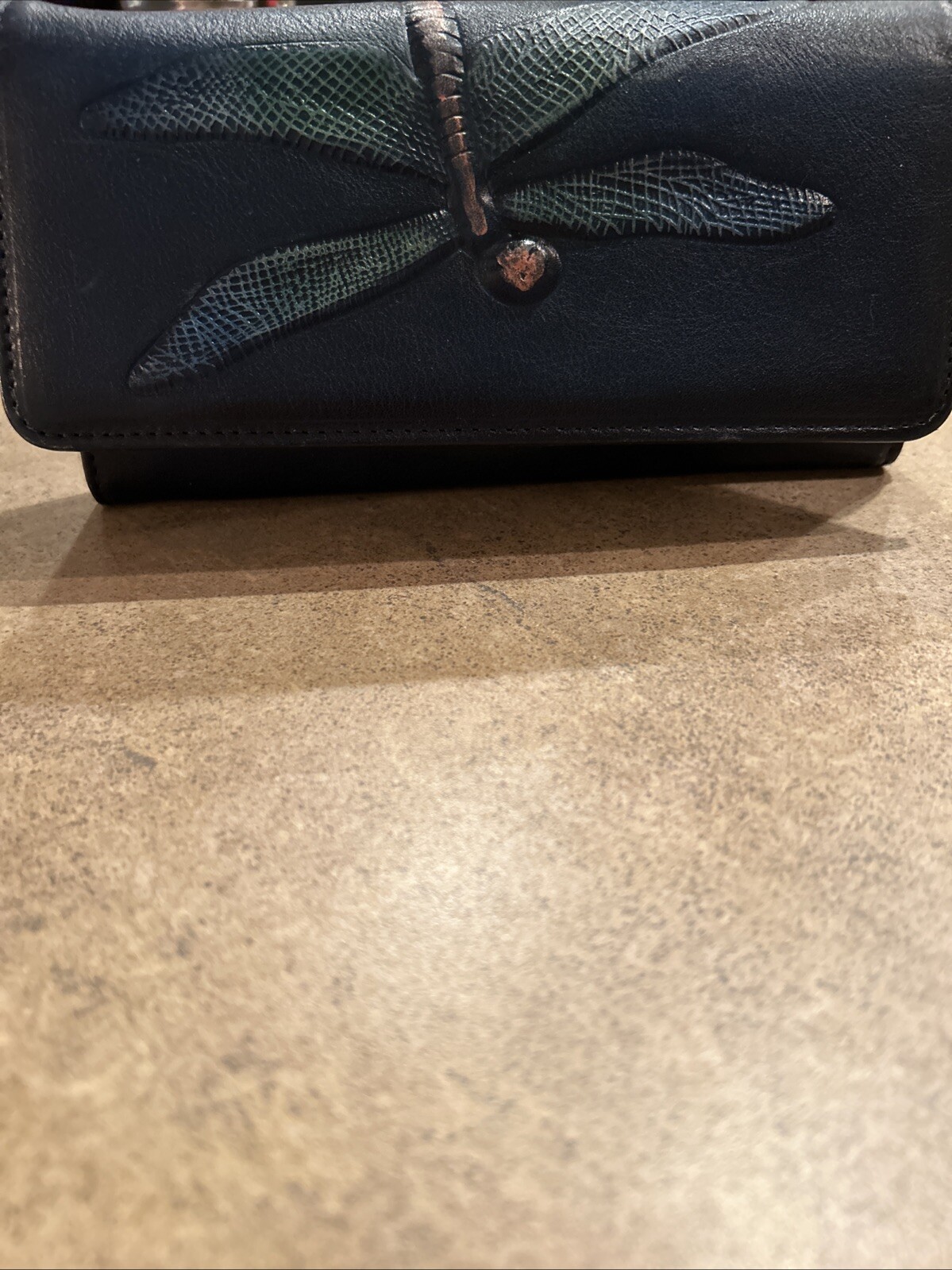 Slim RFID-Blocking Leather Wallet for Men and Women  -image