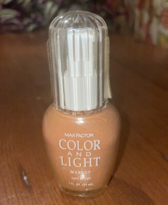 Max Factor Color And Light Makeup color Cafe Au Lait 1 oz NEW