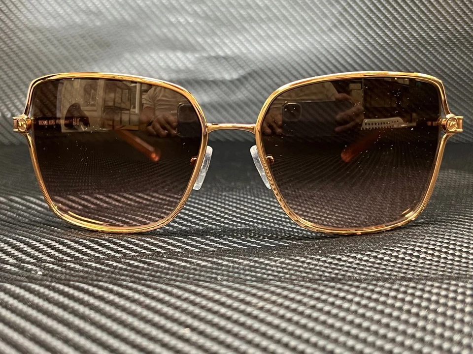 Очки солнцезащитные женские MICHAEL KORS MK1087 110811 блестящие розовое золото квадратные 56 мм - Изображение 2 из 4
