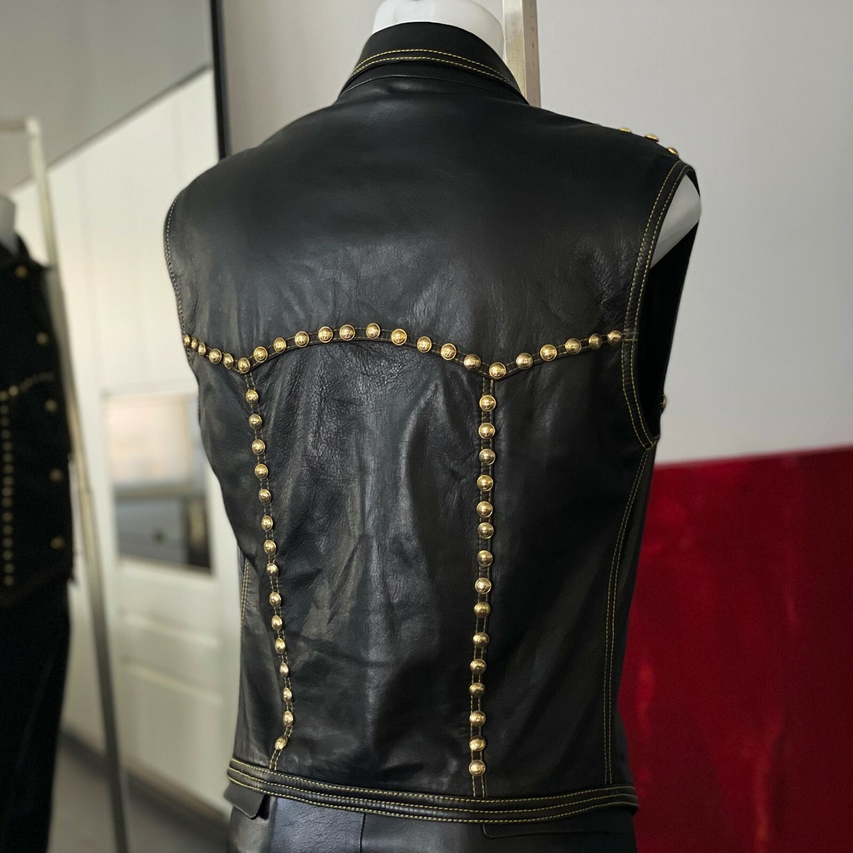 90s versace spangle vest 70s サイケデリック 古着 1990s Gianni Versace Versus By Baroque Buckle Vest