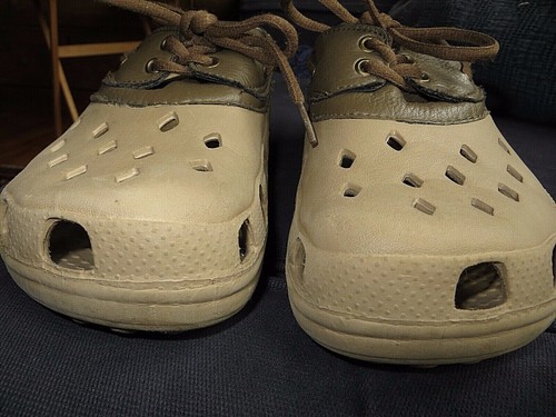 Monteagle olive brown & tan rubber duck shoes, tie closure sz. 7 (generous) - Picture 4 of 10