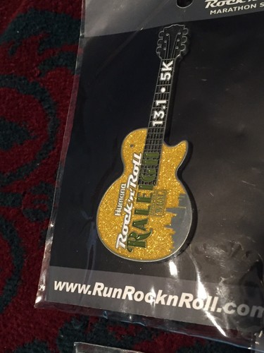 24 pasadores de guitarra de la serie maratón de rock and roll de Las Vegas empaquetados #Venta al por menor $9ea/Tienda - Imagen 5 de 12
