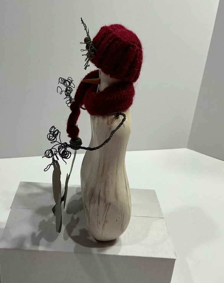 Деревянный снеговик с шарфом высотой 8-1/2 дюйма с металлическим вырезом снеговика зимний декор - Изображение 3 из 4