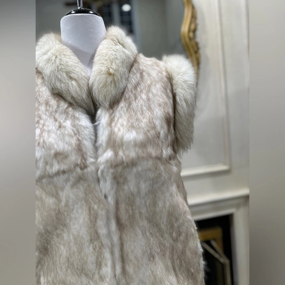 Vintage Dyed Rabbit Fur Vest Beige Cream Soft Real Fur Medium Hong Kong - Image 2 of 4