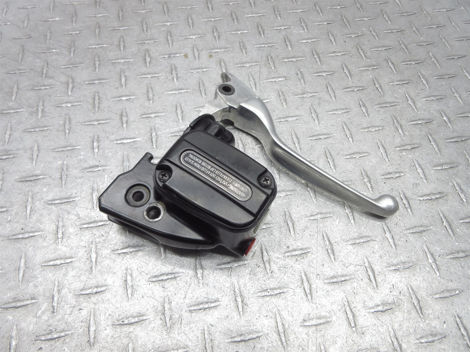 2012 Harley Road Glide FLTRU Front Brake Master Cylinder Pump Lever Control