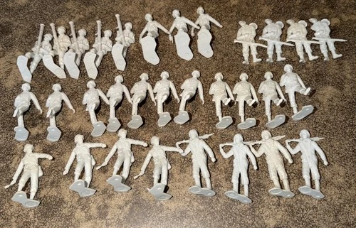 VTG Marx Battleground Light Gray Plastic  1960s German Soldiers Lot 31 6 Poses