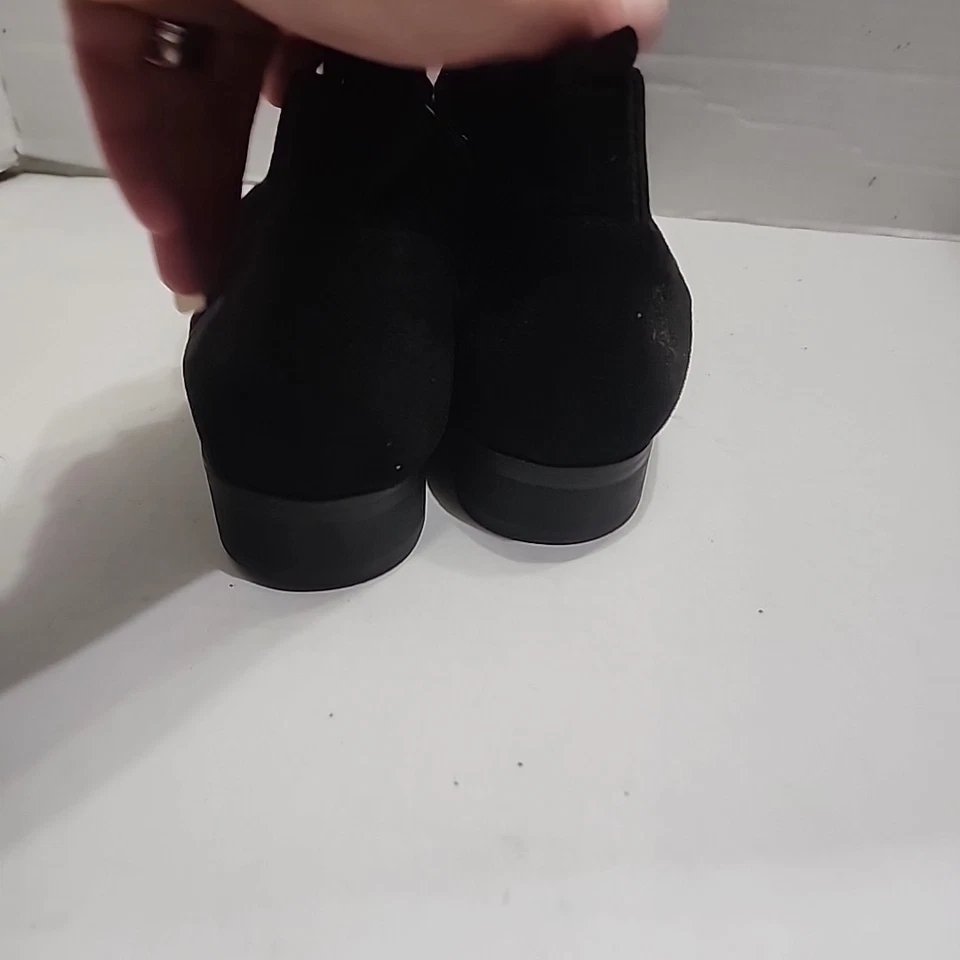 David Aaron suede ankle boots size 8 - Image 2 of 4