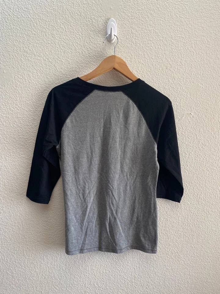 Camisa Three Dog Night Band Concierto Raglán Manga 3/4 Negra Gris Para Mujer Mediana Foto 3 de 3