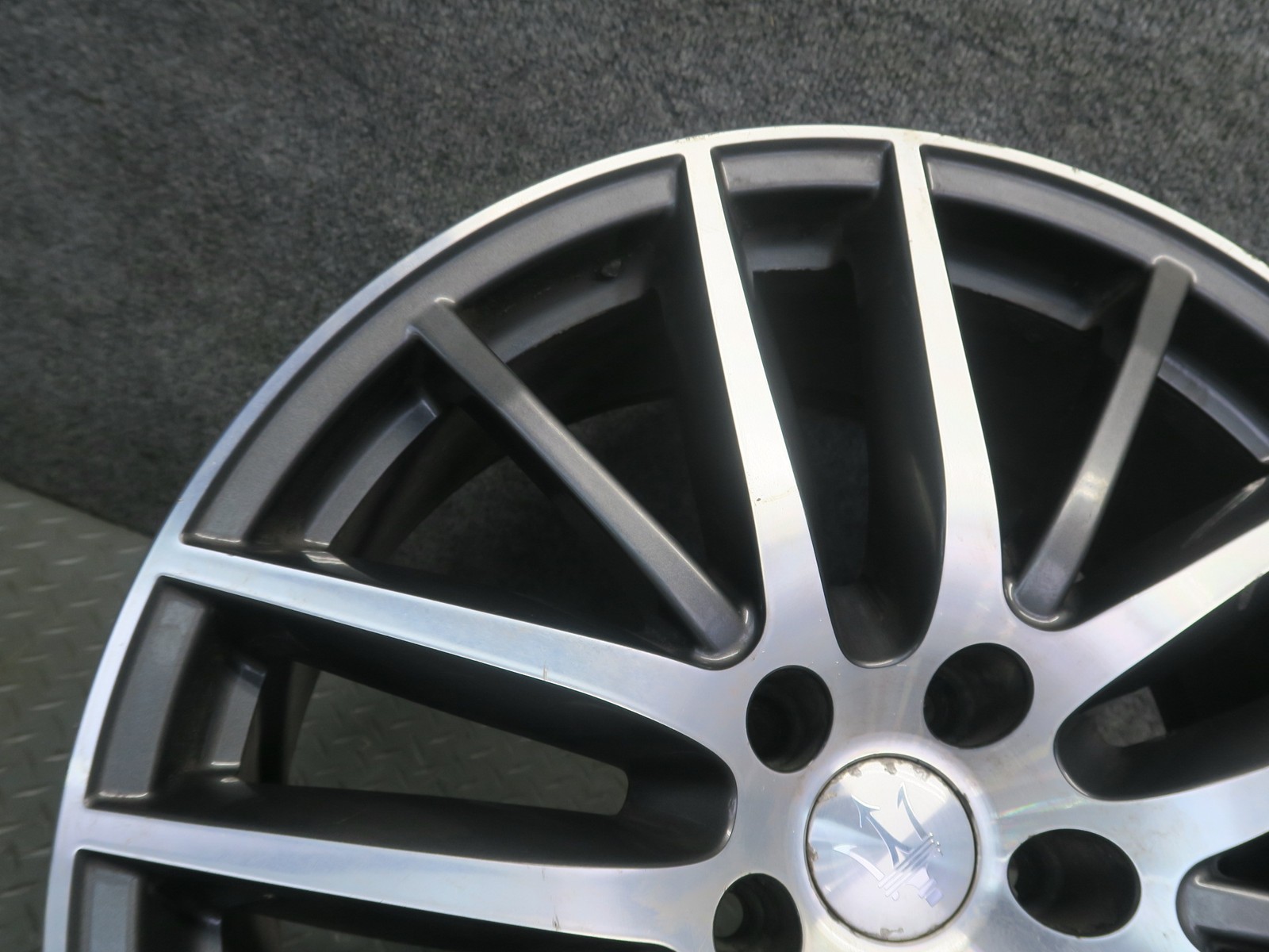Maserati Ghibli 2014-2020 Front Wheel P/N 670016851
