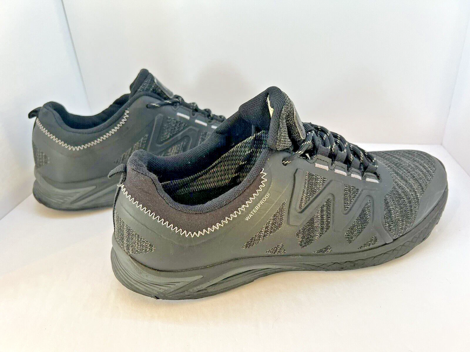 Magellan Outdoors Trail Hiking Shoes Black 158928 Lace Up Low Top Size 11.5