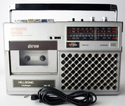 VINTAGE 80'S HELLSONIC CHALLENGER KB-78 RADIO CASSETTE RECORDER