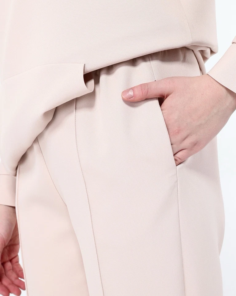 Brand NEW Women’s 2Pcs Tracksuit - Small, Medium, And Large Available - Image 4 of 4