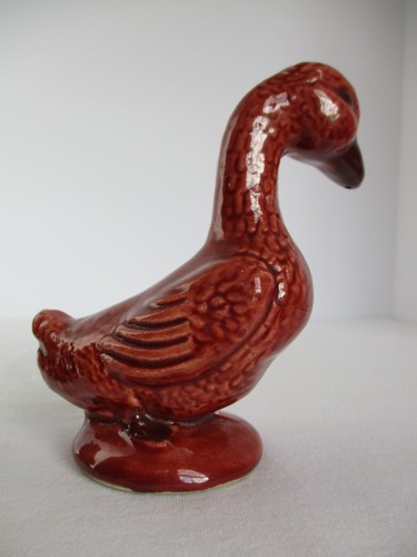 Pottery Plum Red Goose Figurines Vintage Ceramic Geese Set - Picture 2 of 8