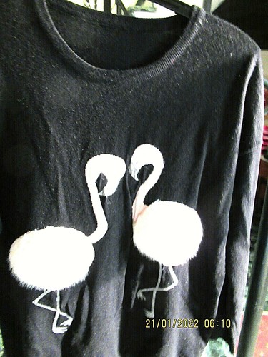 Damen Pullover Gr. 40 schwarz mit 2 Flamingos vorne TOP - Bild 6 von 7