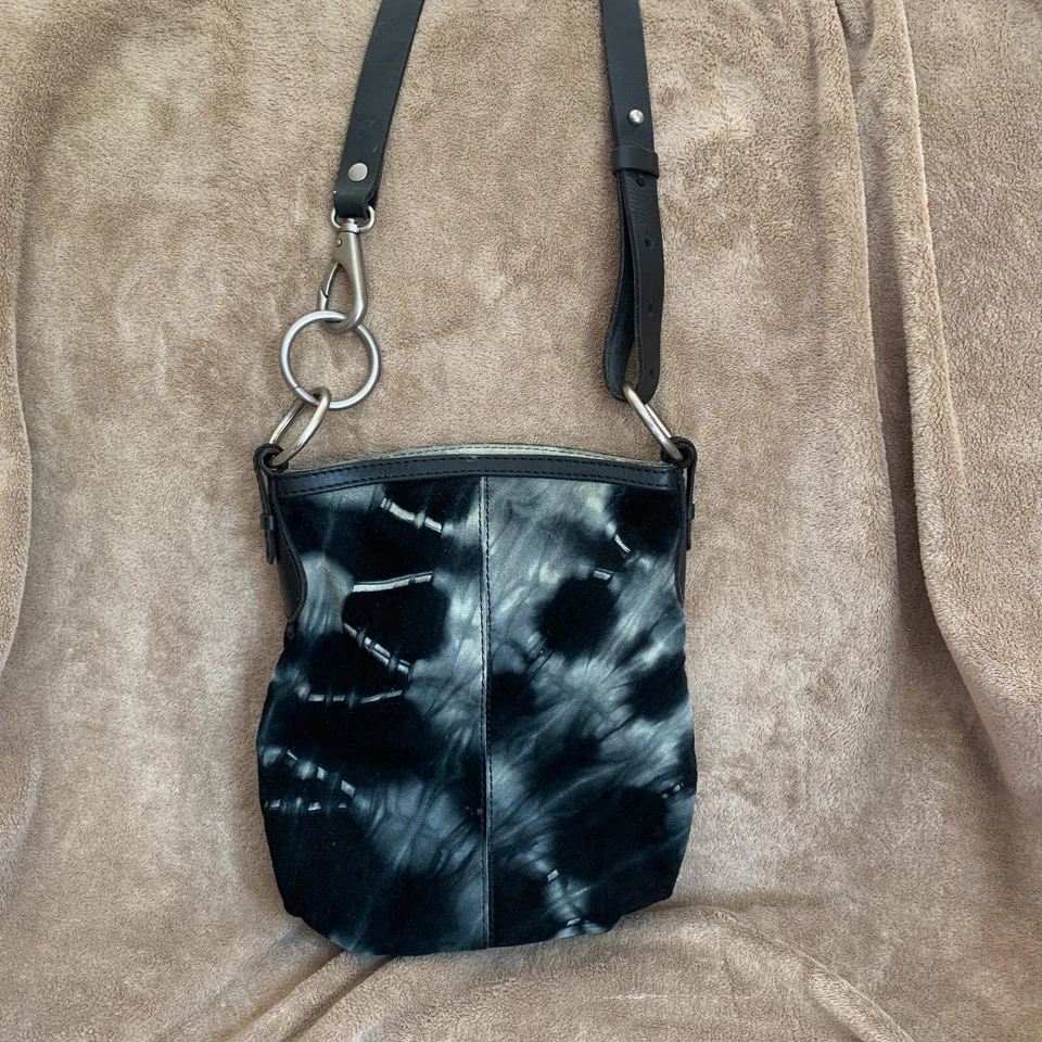 Lucky Brand Women's Handbag Purse Black Gray Suede Leather Tie Dye Crossbody - Image 2 of 4
