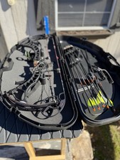 Bowtech Insanity Right Handed Compound. 29" Draw Length And 60 Lb Draw Weight.