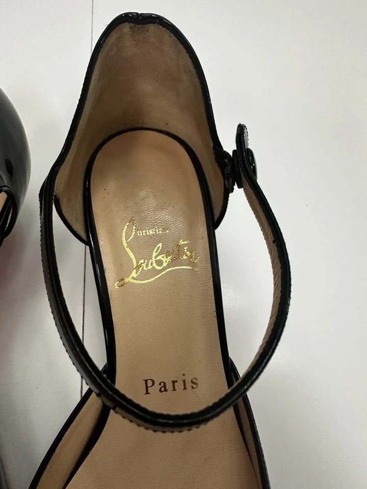 Cristian louboutin  Paris Round Toe Pumps Kitten Heel Sz  37 - Image 3 of 4