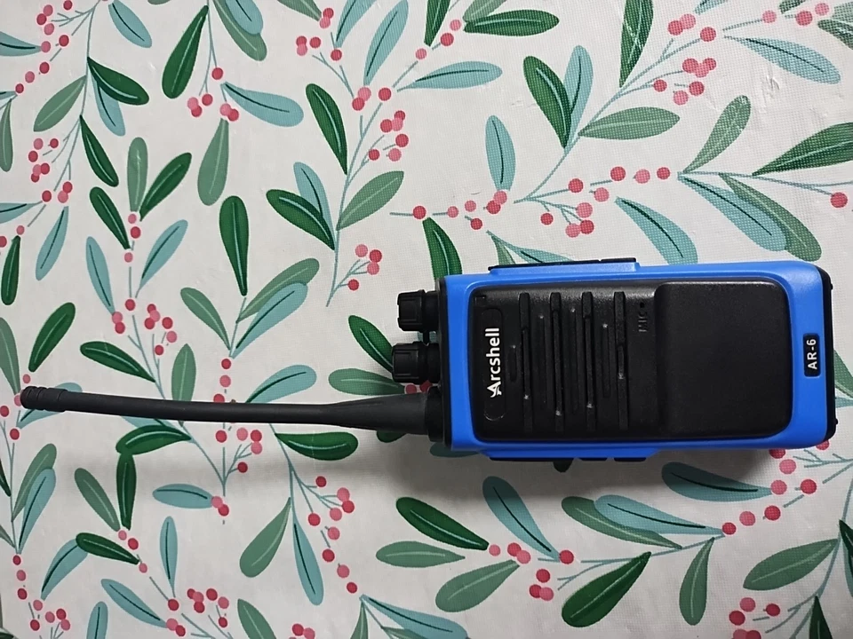 Walkie talkie Military Grade long range - Image 4 of 4