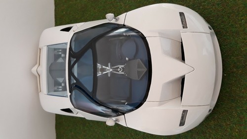 FORD GT90 blanc CONCEPT CAR échelle 1/18 MAISTO voiture miniature de collection - Imagen 4 de 5