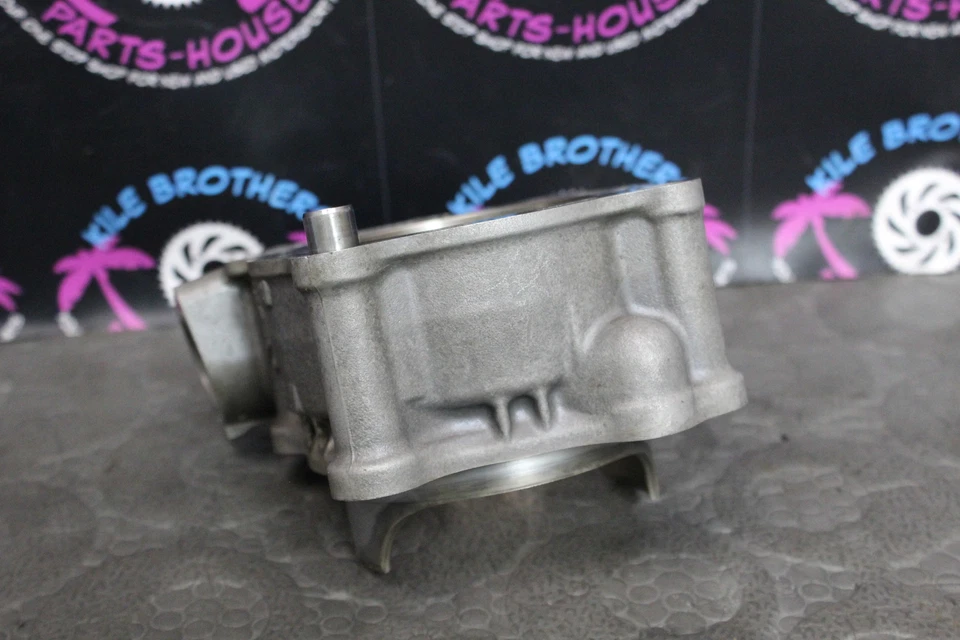 2004 Honda CRF250X JARRO DE FURO DE CILINDRO DO MOTOR 12100-KRN-670 - Imagem 4 de 4