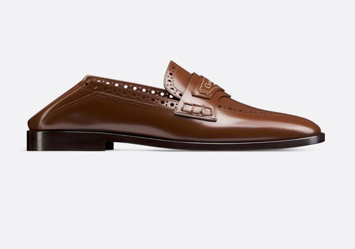 DIOR BOY LOAFER IN BROWN CALFSKIN. SIZE US 8.5 / FRA 38.5 DIOR BOY LOAFER IN BROWN CALFSKIN. SIZE US 8.5 / FRA 38.5