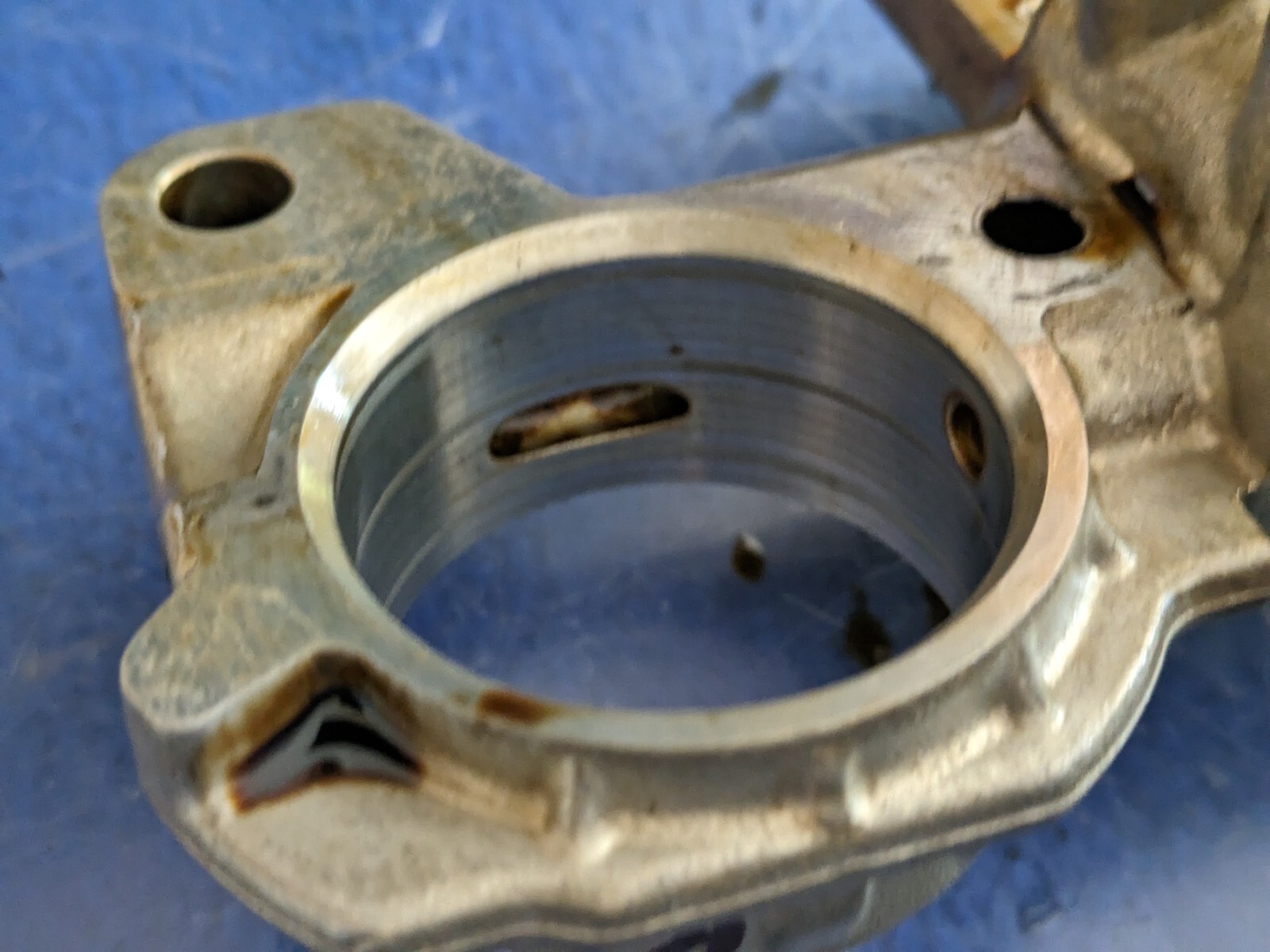 right passenger Engine Bentley Continental gt Flying Spur w12 camshaft housing