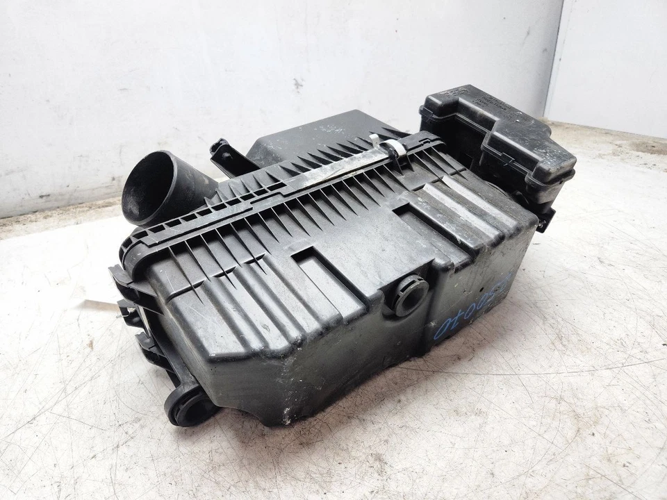 Коробка воздухозаборника воздухоочистителя 2016 2018-2019 Mazda Miata MX-5 OEM P51N133AY - Изображение 3 из 4