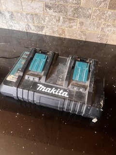 Makita DC18RD Battery Charger Spares Or Repairs