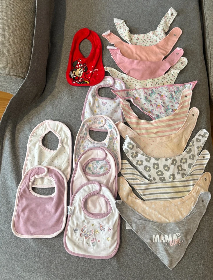 Lote de 10 Baberos Bandana Modernos Bebé Infantil Niña + 7 Baberos de Marcas Varias Foto 2 de 2