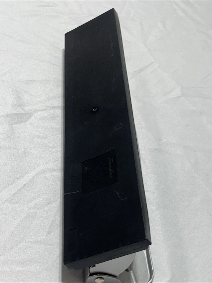 Swingline 3 孔打孔 10 张容量三孔打孔器 3 环银色 — 第 3/4 张图片