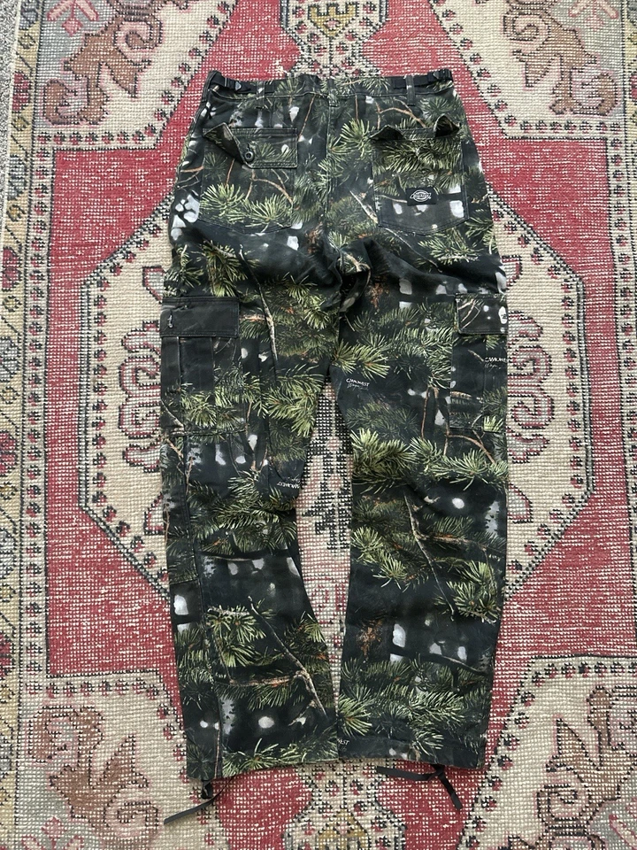 Pantalones para hombre Dickies cargo camuflados Foto 2 de 4