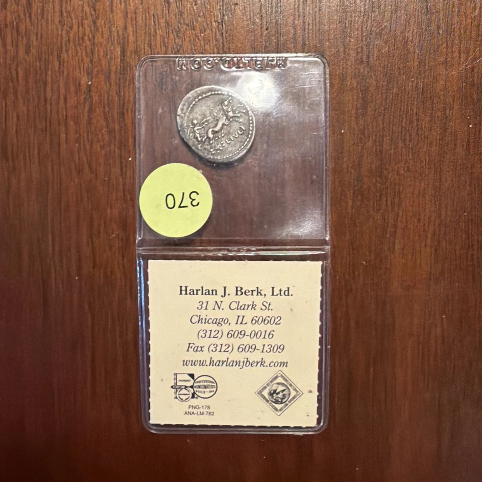 141 BC L. JULIUS SILVER AR DENARIUS ROMAN REPUBLIC Ex - Harlan Berk - Chicago - Image 2 of 4