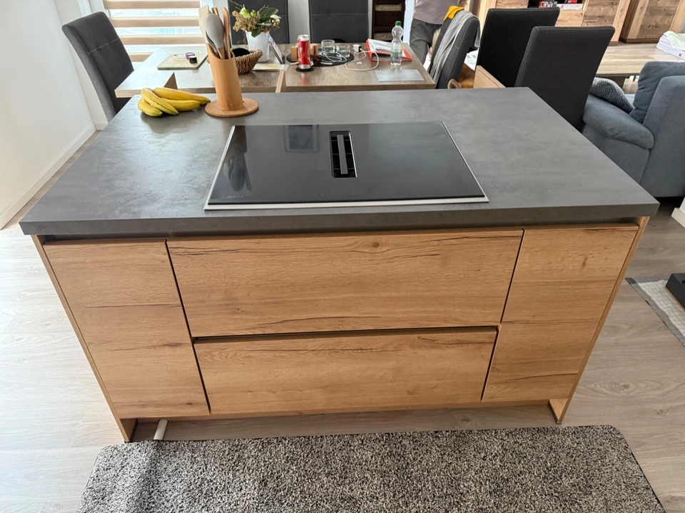 Küche mit Kochinsel zu verkaufen NEFF Nobilia mit Dunstesse und Hochbaubackofen - Bild 2 von 4