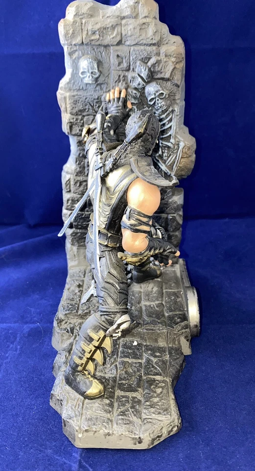 Mortal Kombat 9" Scorpion Sub Zero Book Ends Missing Spear Warner Bros. 2011 Foto 4 de 4