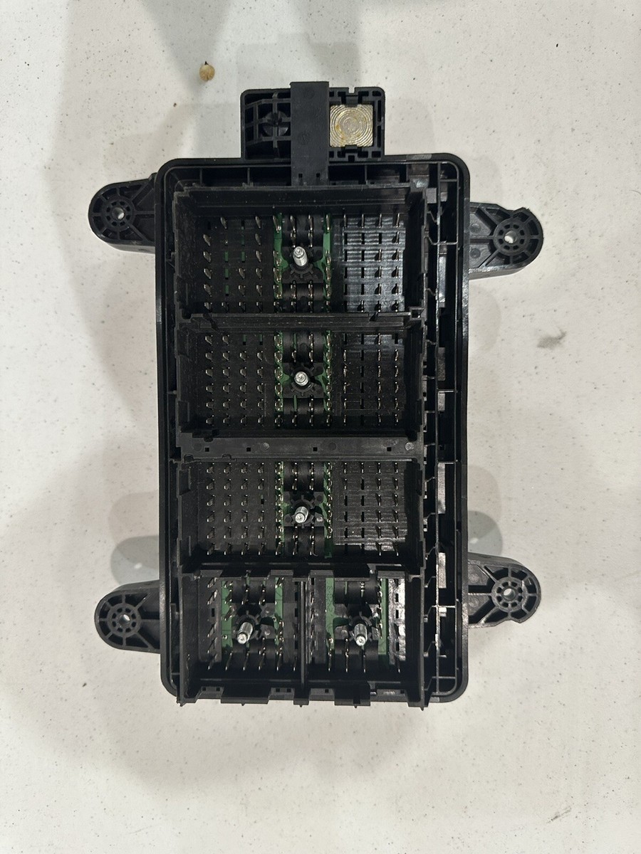2021 Volvo VNL Dashboard Fuse Box | OE