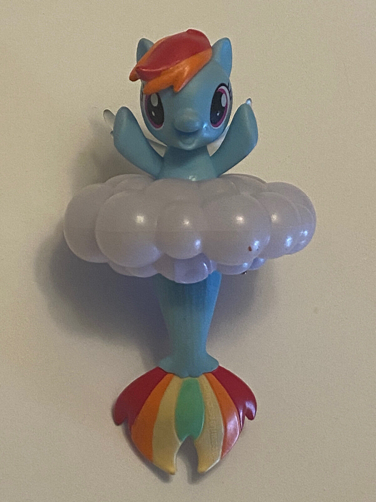 My Little Pony Rainbow Lights Water Float Seaponies - Rainbow Dash & F –  Aura In Pink Inc.