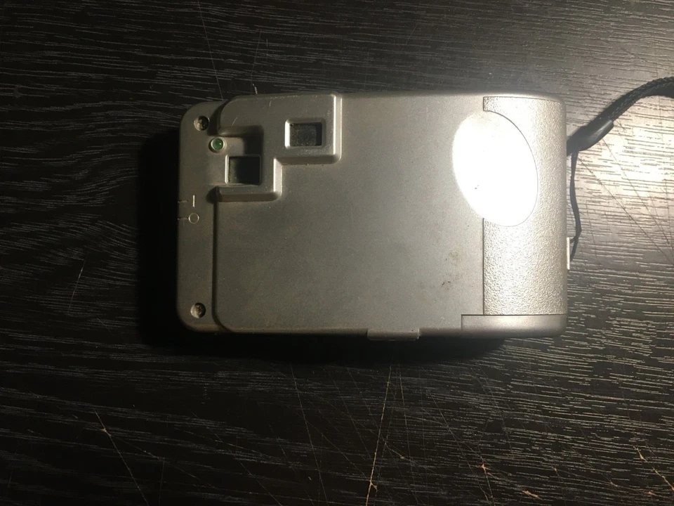 Polaroid PhotoMAX FUN 320 0.1MP Digital Camera - Silver/Blue - Image 3 of 4