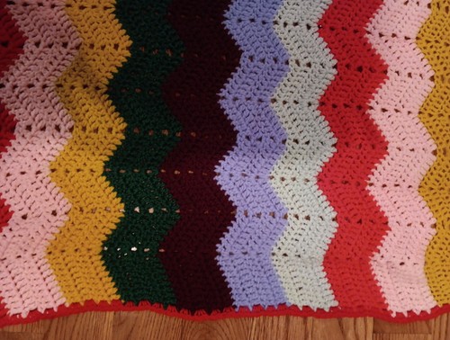 Vintage Handmade Afghan Chevron Pattern - Picture 5 of 5