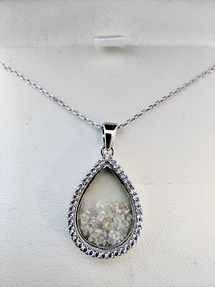 Colgante y collar de plata de zafiro blanco y polvo de diamantes de 1/2 quilate de 18"-20" Foto 3 de 4