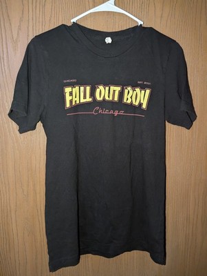 FALL OUT BOY CHICAGO Illinois BAND CONCERT T-SHIRT Small Music Established 2001 