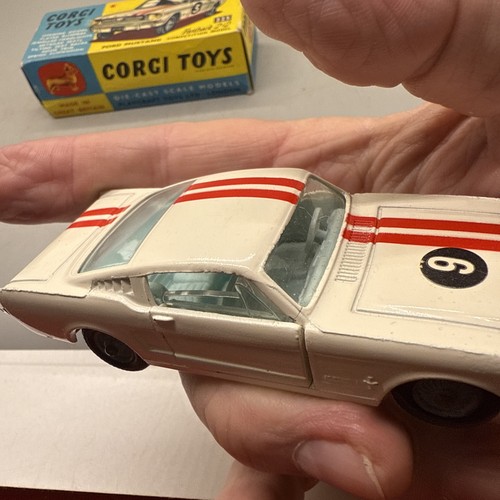 Corgi 325 Ford Mustang Fastback 2+2 In Original Box - Good Vintage 1960s Model - Picture 6 of 15
