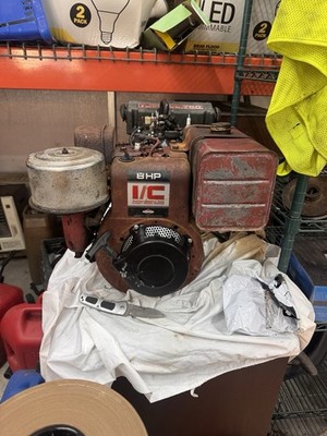 Briggs & Stratton 8HP I/C Horizontal Shaft Engine Cast Iron Bore Recoil Start