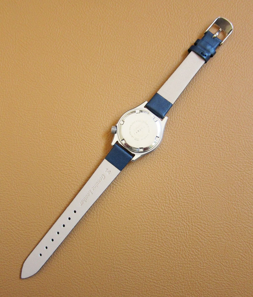 Reloj de buceo CASIO [392] LD-710 S.S de cuarzo de 20 barras para dama (HECHO EN JAPÓN) Foto 4 de 4