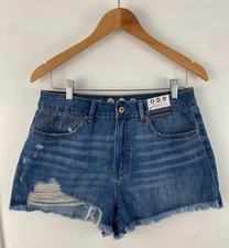 NWT Rewash Vintage Super High Rise Destroyed Reunion MOM Shorts Size 13 31 A4