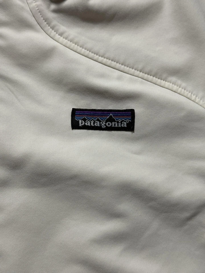 Jaqueta Patagonia Feminina Média Branca Macia Zíper Completo Forrada de Lã Externa - Imagem 2 de 4