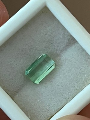 1.00ct PARAIBA COLOR TOURMALINE. NICE SOLID STONE