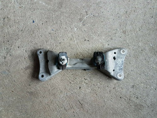 BMW 1er F20 F21 LCI 116i 118i B38 Getriebeträger Getriebehalter 6860777