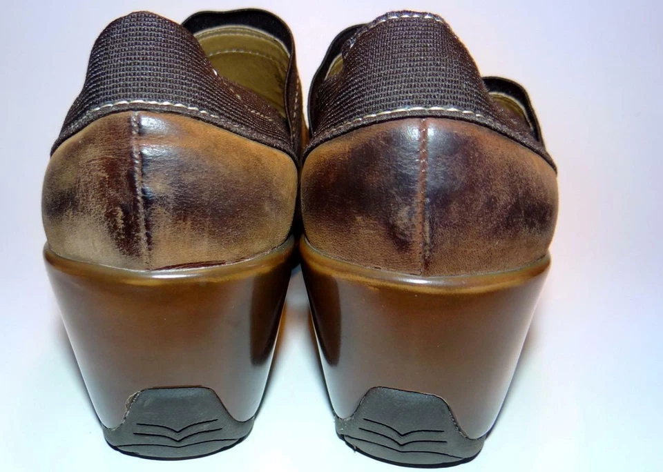 Белые горные женские сабо размер 6,5 коричневые кожаные туфли без застежек осень коренастый каблук - Изображение 4 из 4